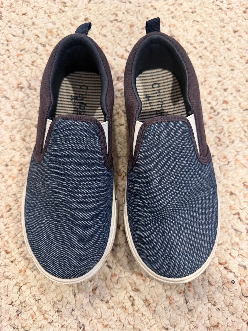 Osh Kosh Boys Casual Slip-On Sneakers in Navy and Black Size 1